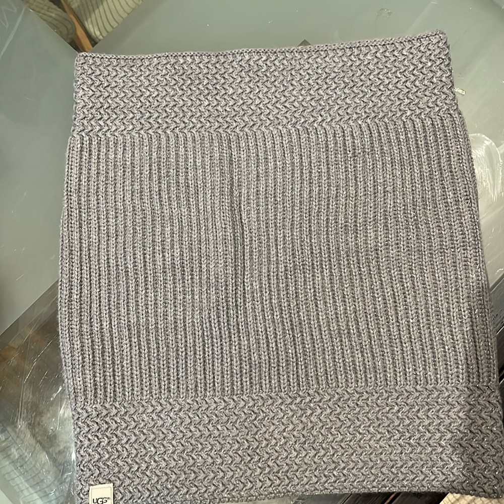 Ugg infinity scarve with glitter